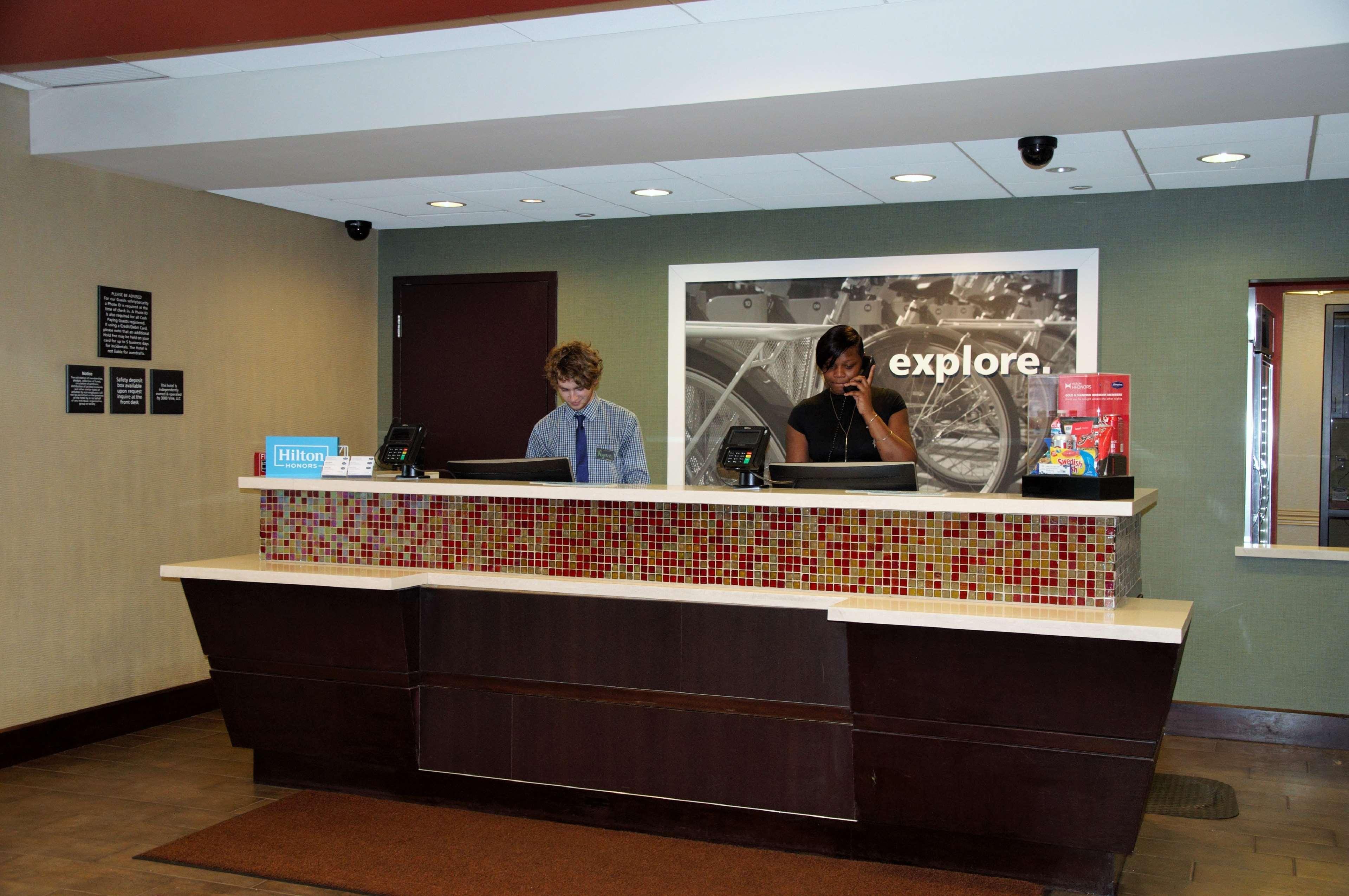 Hampton Inn & Suites Cincinnati / Uptown - University Area Kültér fotó