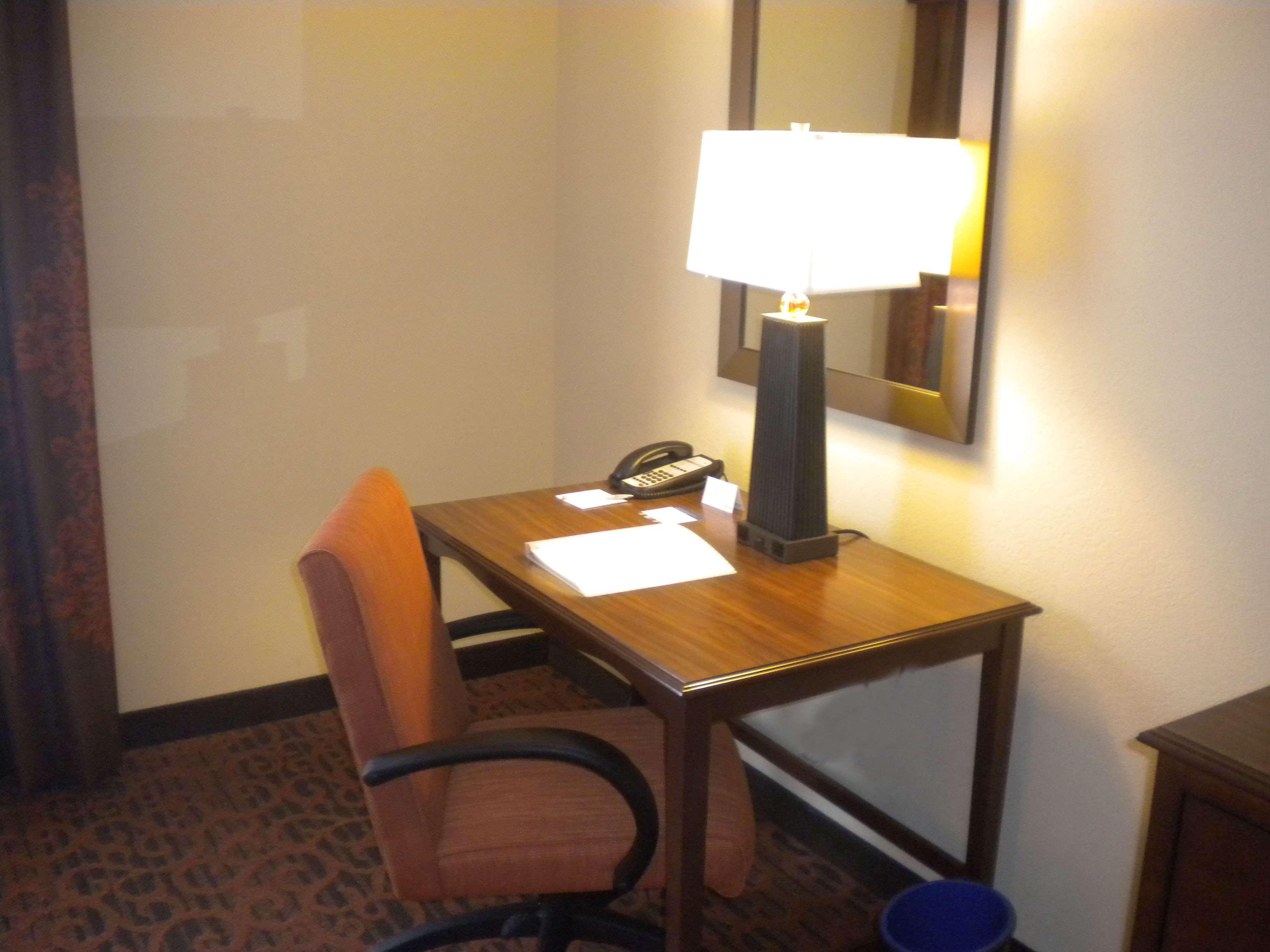 Hampton Inn & Suites Cincinnati / Uptown - University Area Szoba fotó
