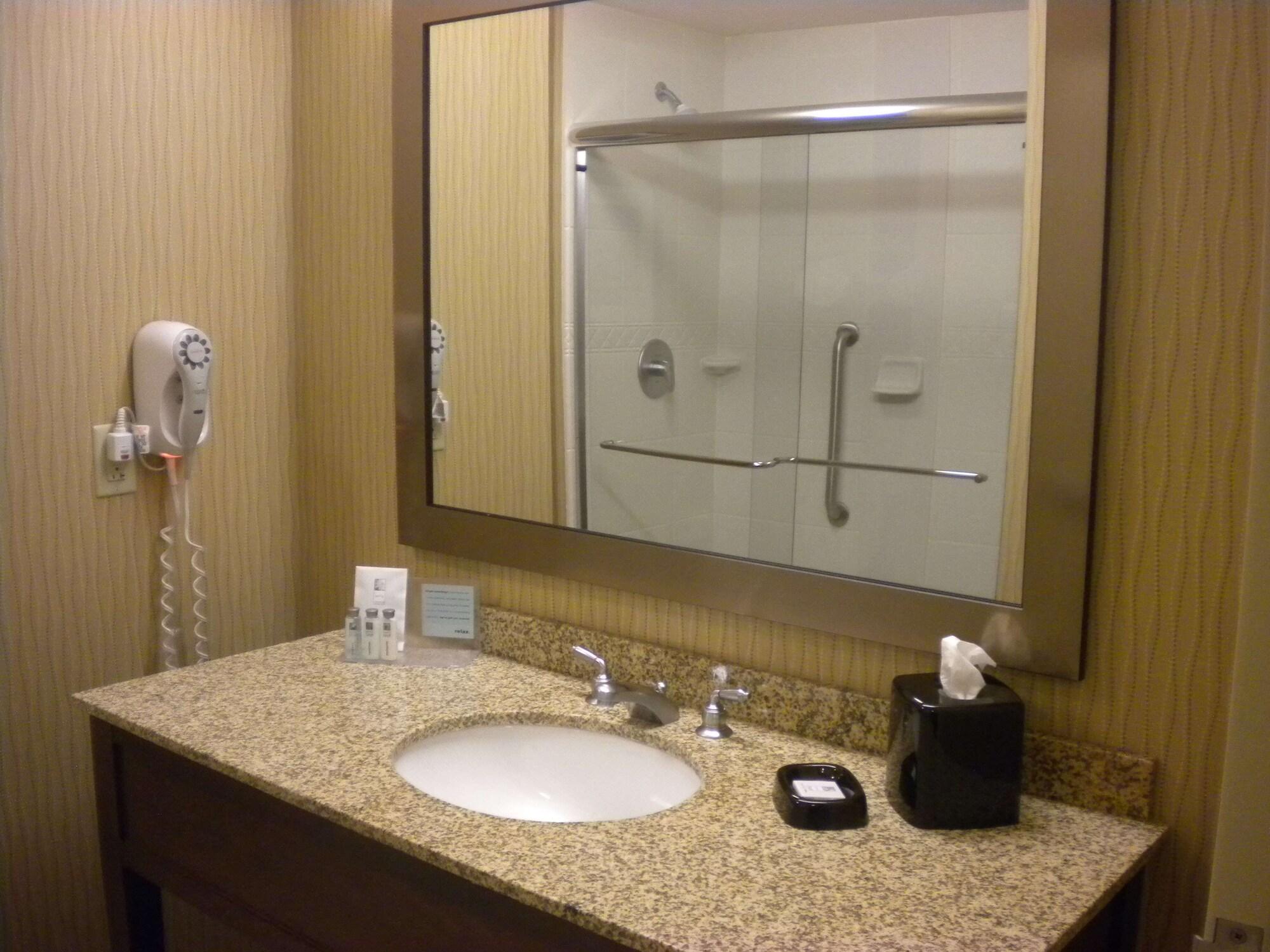 Hampton Inn & Suites Cincinnati / Uptown - University Area Kültér fotó