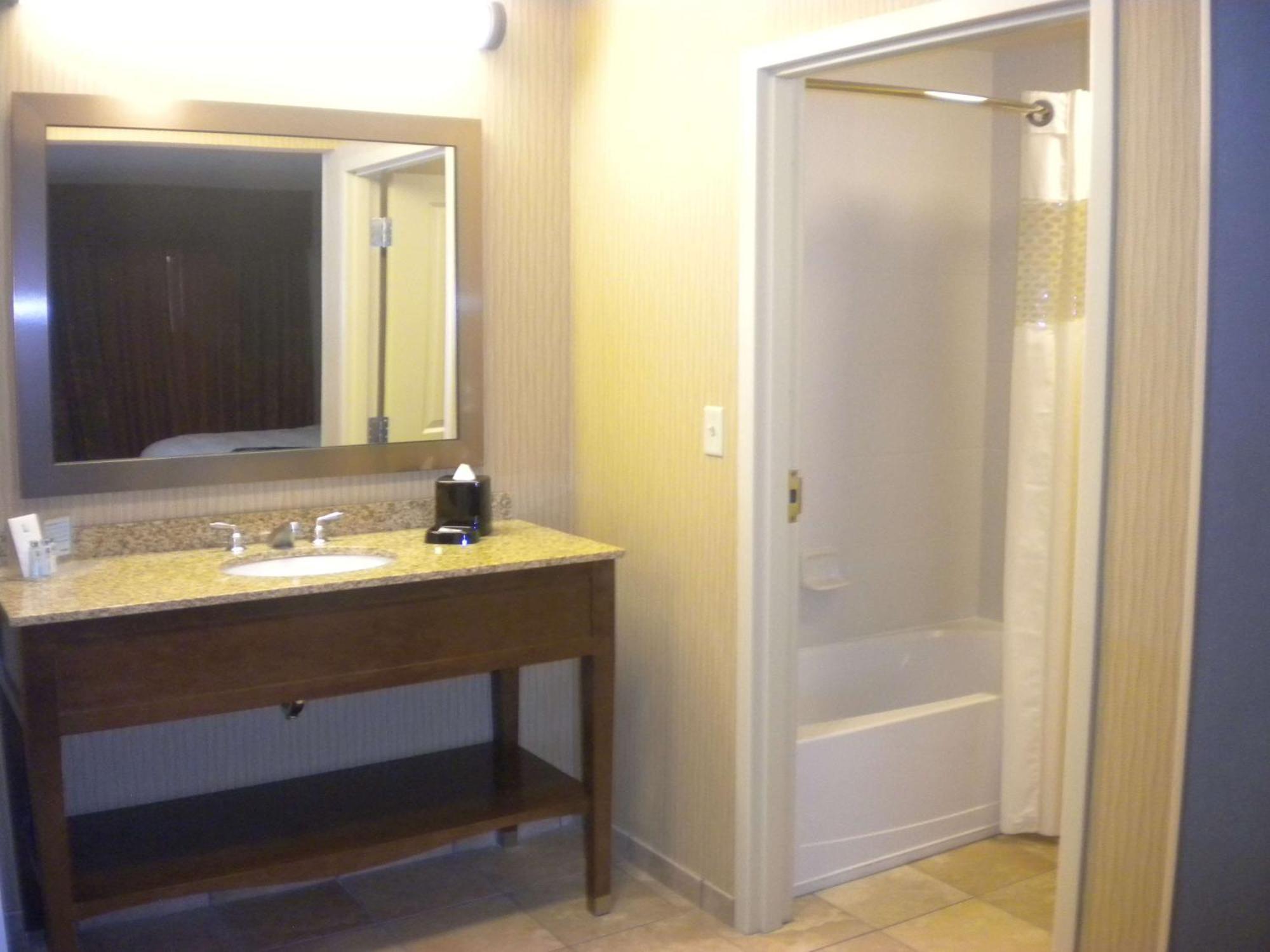 Hampton Inn & Suites Cincinnati / Uptown - University Area Kültér fotó